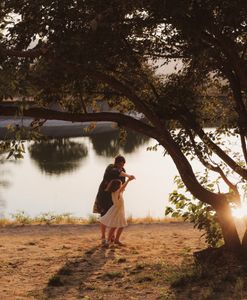 What to Wear for Your Engagement Session